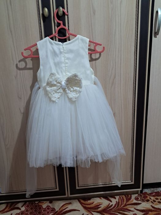 Продам красивое платье для девочек!
