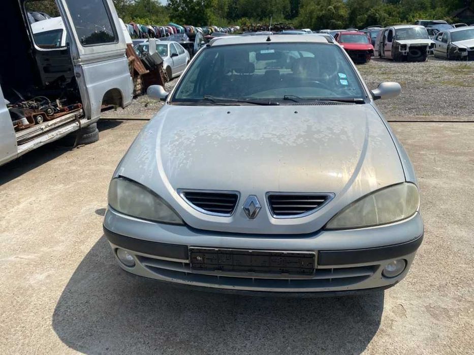 Renault Megane Рено Меган 1.4 16 V Март 2001, НА ЧАСТИ