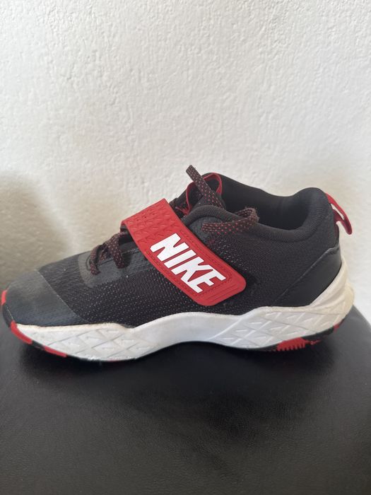 Оригинални маратонки Nike