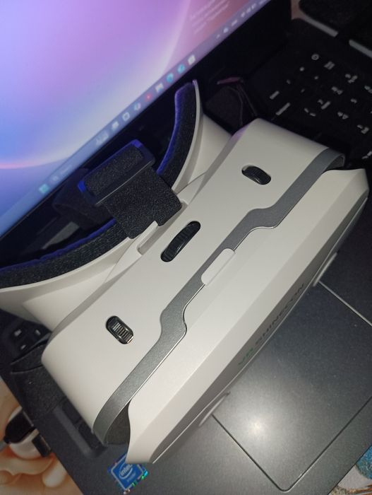 Yangi VR  ochki karobkalari bor yangi