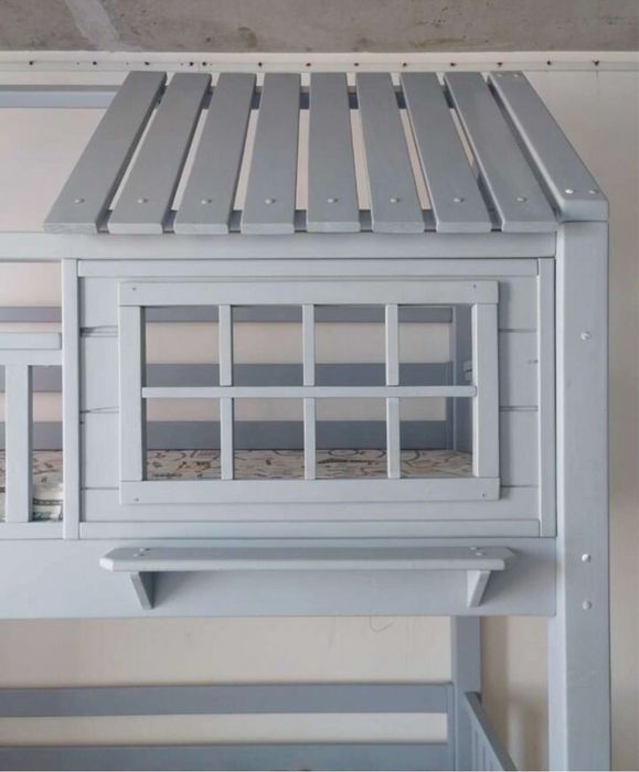 Детская кровать с матрасами