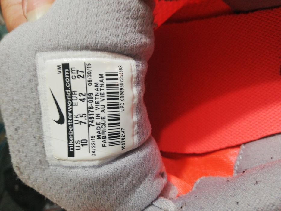 Маратонки NIKE 42 номер