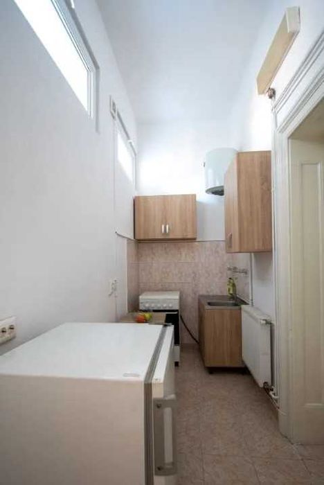 Дава се под наем Двустаен апартамент в Пловдив, Западен - 60 кв.м за 270.3 € - Снимка #2