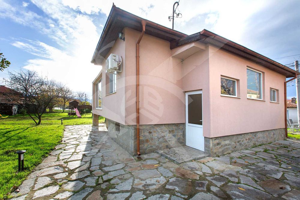 Къща в с. Оризари