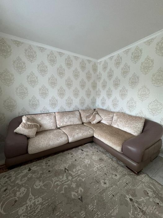 Продам Диван для гостиной