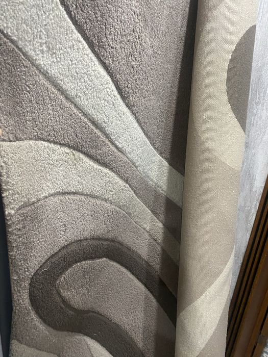 Ковер в хорошем состоянии 3/2