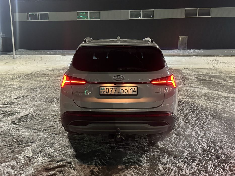 Продам хундай сантафе 2022 года