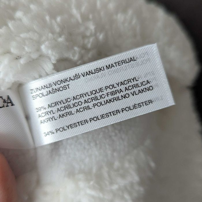 Căciuliță călduroasă cu urechiușe și fleece – 3–6 luni