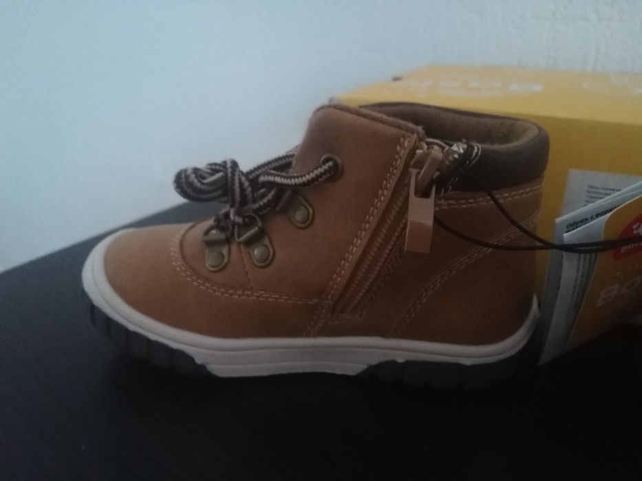 Новые детские демисезонные ботинки