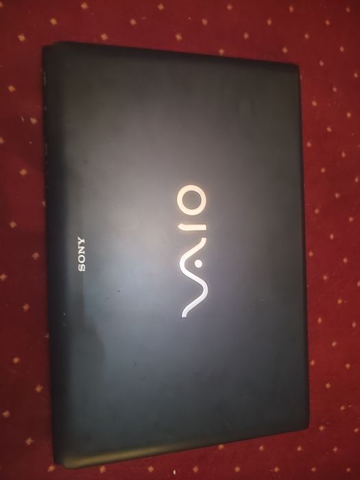 Sony VAIO SVE171E13M laptop 17.3 inch Intel Core i3 4GB RAM HDD 500GB Windows 8 sistem original