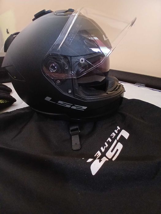 Продава са Каска за Мотор