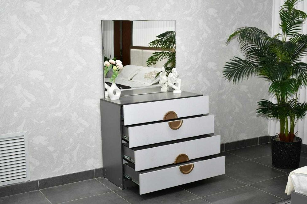 Спальные гарнитуры напрямую со склада