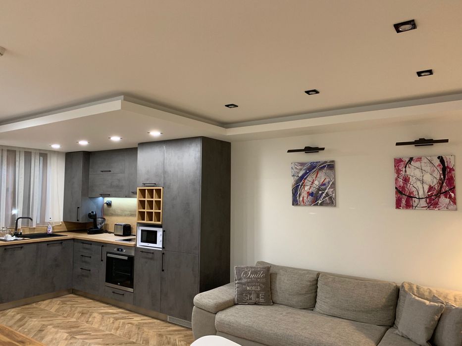 Дава се под наем Двустаен апартамент в Велинград - 75 кв.м за 448.8 € - Снимка #2