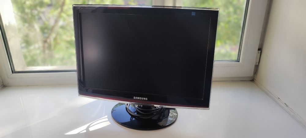 Монитор Samsung SyncMaster T200