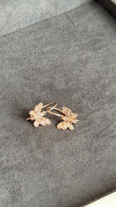 Продам серьги детские
