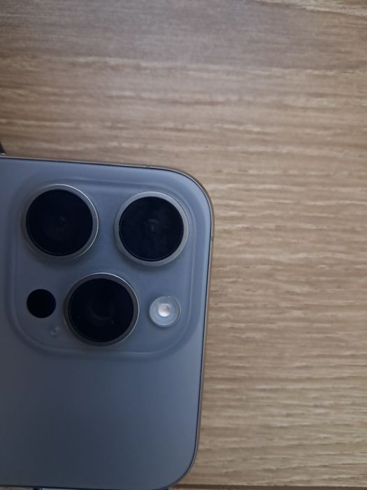 Vând iPhone 15 pro max 256gb În stare perfectă de funcționare