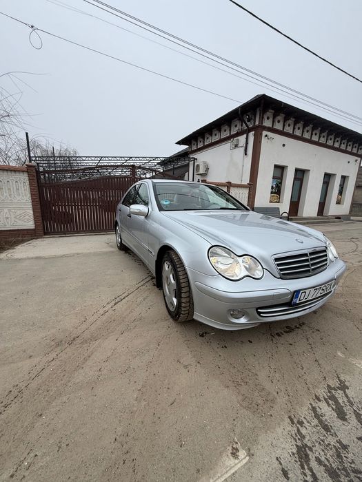 Mercedes benz c200