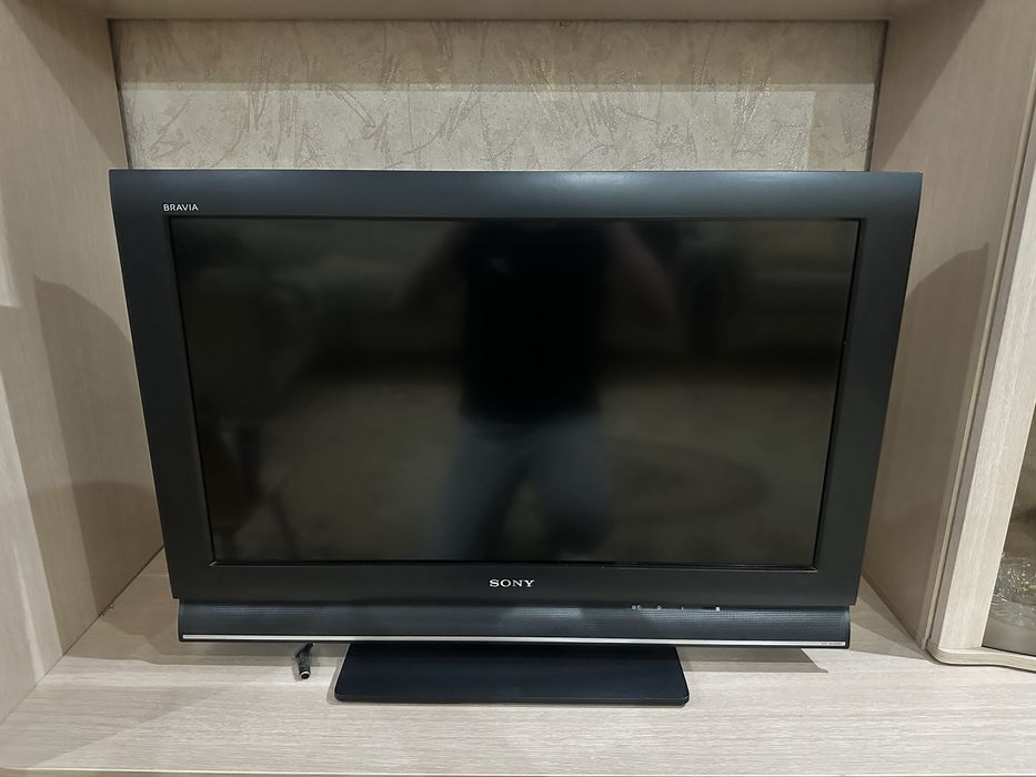 SONY® model NO. KDL-32L4000