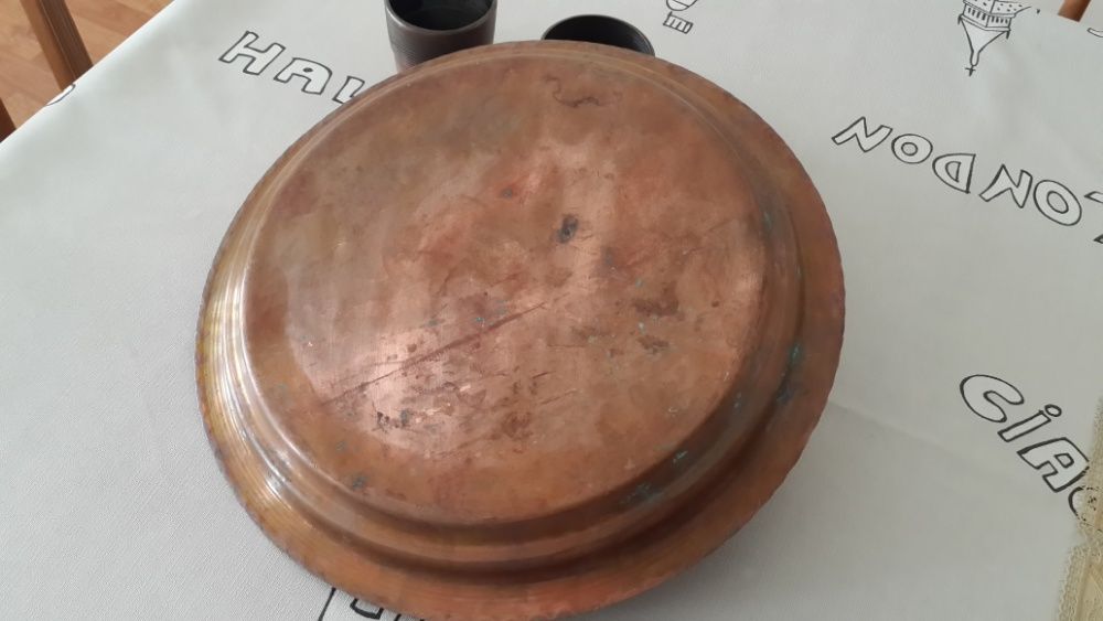 Антикварный сервиз для напитков.