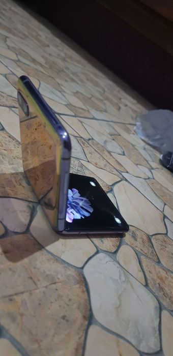 Samsung z flip bor