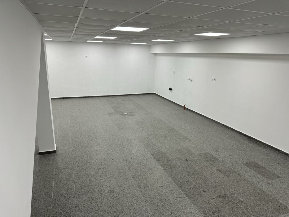 Дава се под наем Магазин в Асеновград - 180 кв.м за 612 € - Снимка #5