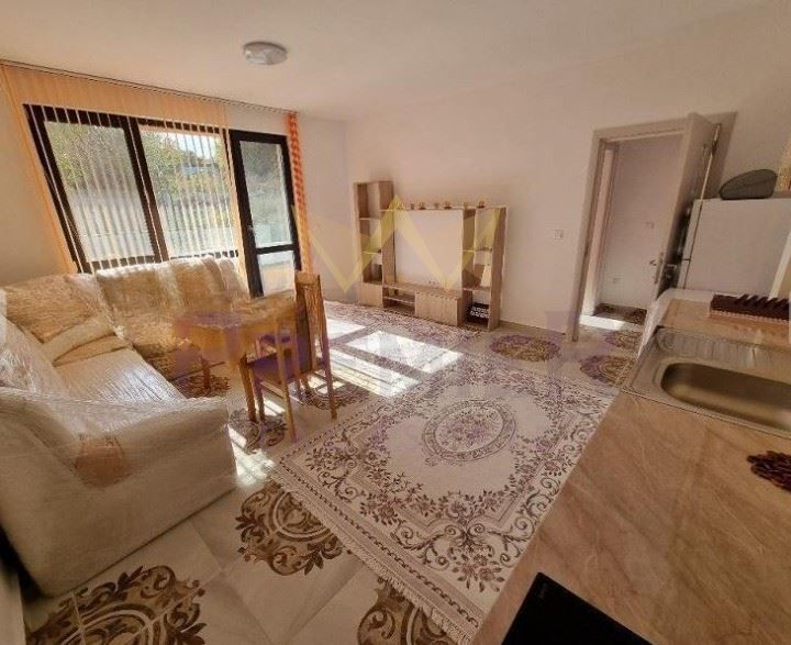 Дава се под наем Двустаен апартамент в Варна, Галата - 67 кв.м за 433.5 € - Снимка #1