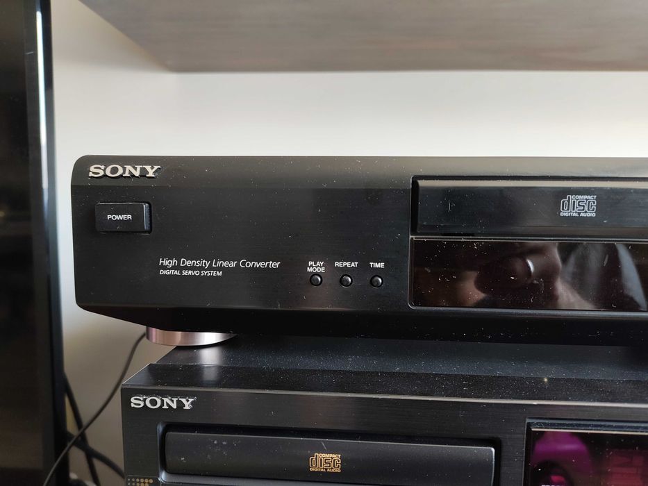 Продавам Sony compact cd player cdp-xe220