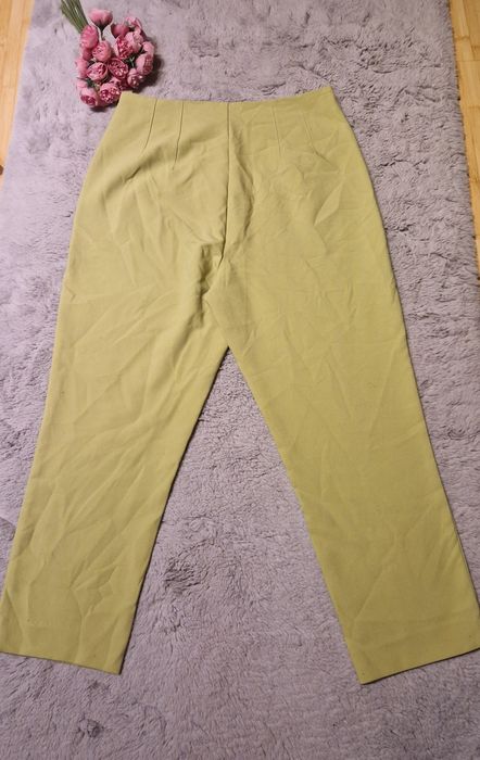 Pantaloni Stradivarius mărimea 42, talie înaltă