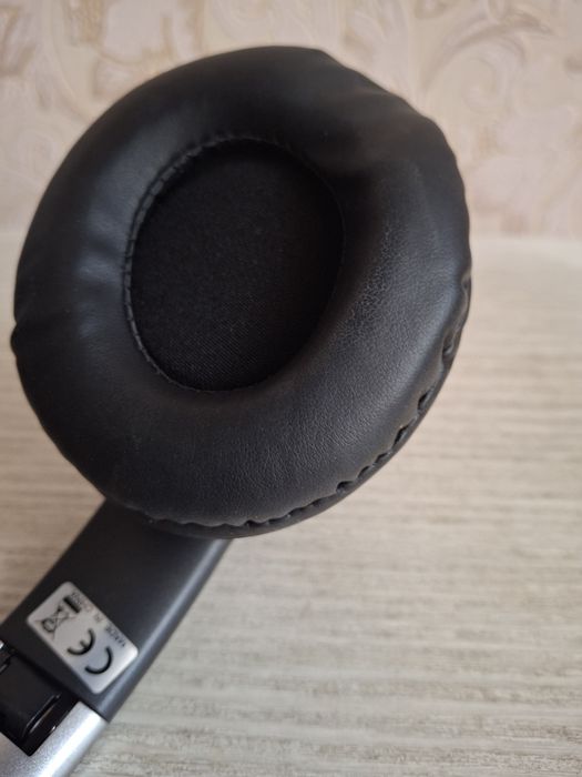 Продам наушники беспроводные.