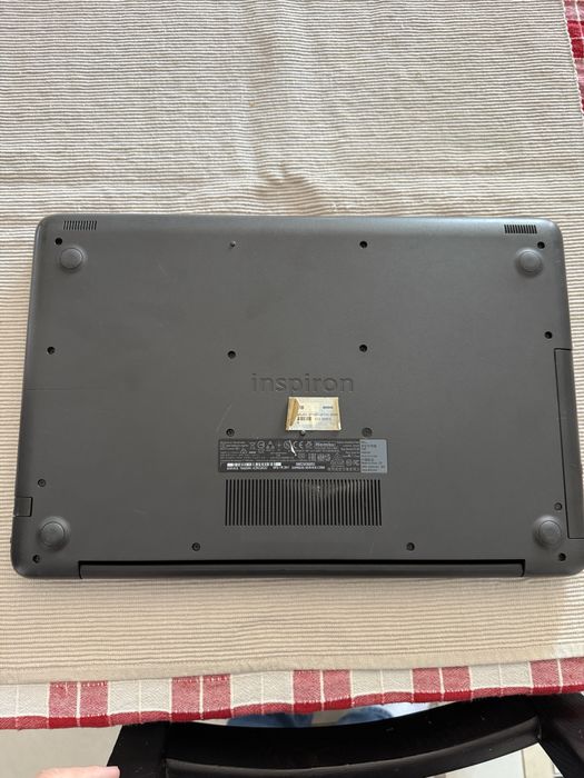 Laptop DELL Inspiron 5577