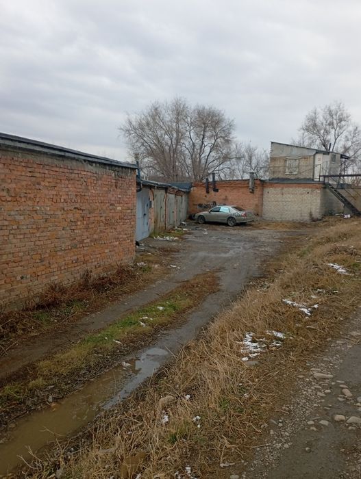 Гараж ГК Металлург продам