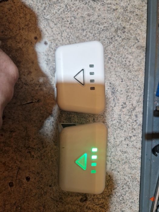 Set 2 baterii noi 6400ma si incarcator xmax