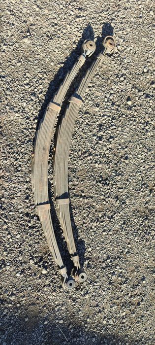 Продам рессоры .