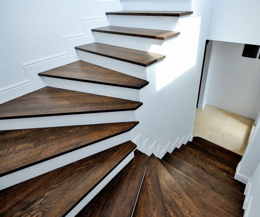 Scări Din Lemn Masiv