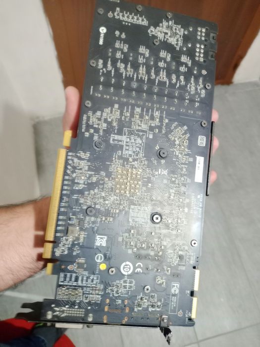 MSI R9 290 4GB :)