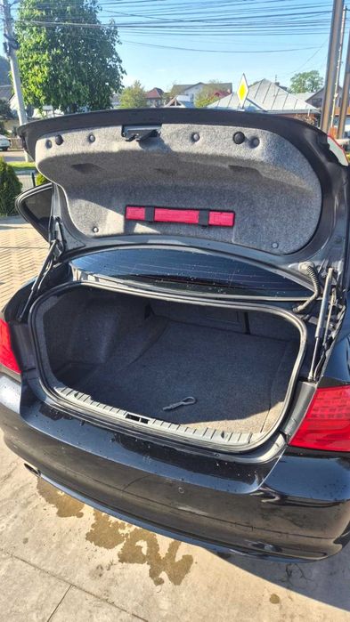 BMW 320 E90 manual,  facelift 2011, 2.0 diesel, 184 cp trapă, bixenon adaptiv