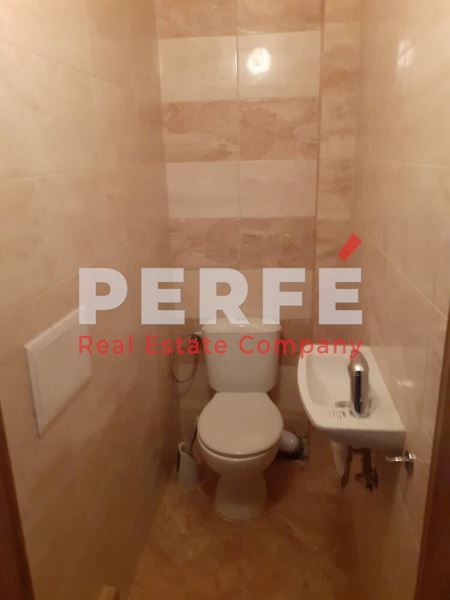 Дава се под наем Тристаен апартамент в Бургас, Център - 75 кв.м за 331.5 € - Снимка #4