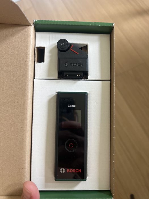 Bosch Zamo III, 20 m, ±3 mm precizie, accesorii incluse