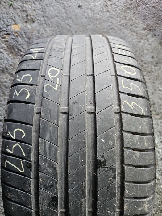 1x 255 40 20 vara bridgestone