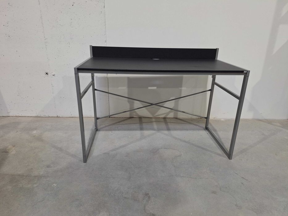 Компактни офис бюра