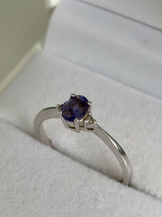 Пръстен бяло злато с диамант и танзанит