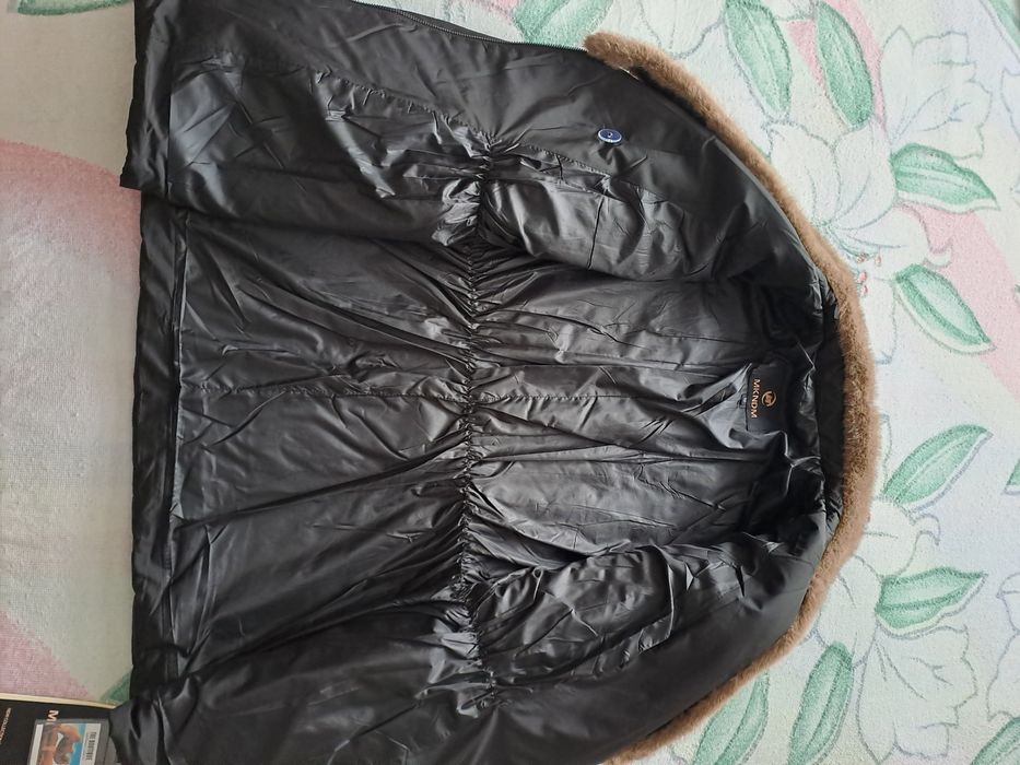 Продам зимнюю куртку.