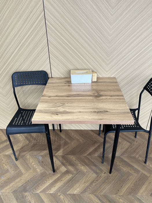 Стол и стулья сатылады !!!