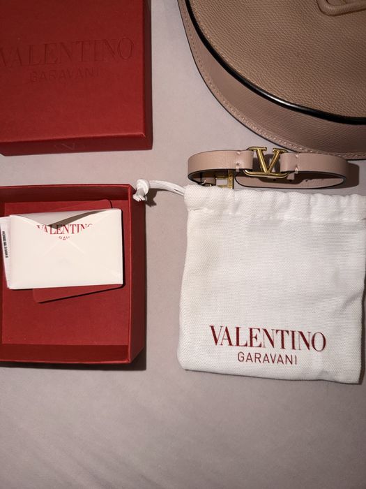 Valentino Garavani V Logo Дамска Кожена Чанта