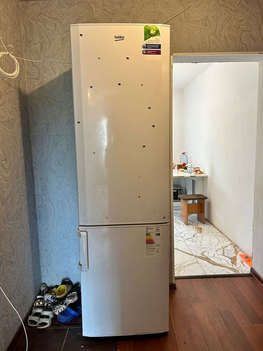 Холодильник б/у .