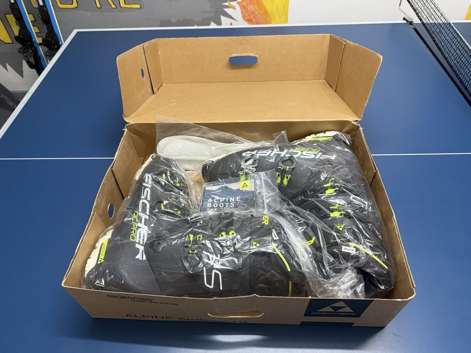 Clapari schi Fischer RC Pro 115 Walk, negru, marime 29,5 (45 EU)