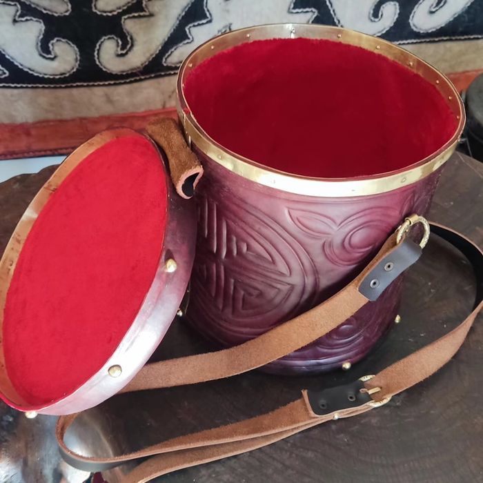 Торсык  қолдан жасалған ұлттық ыдыс түрі