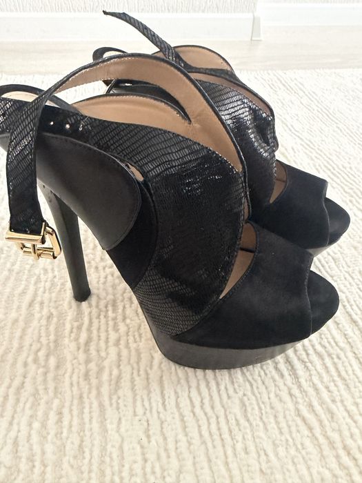 ОБУВЬ на платформе Fendi