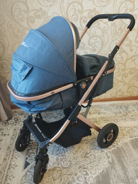 Коляска в очень хорошем состояний