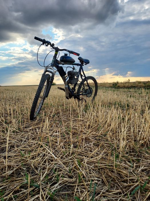 Bicicleta cu motor 80cc